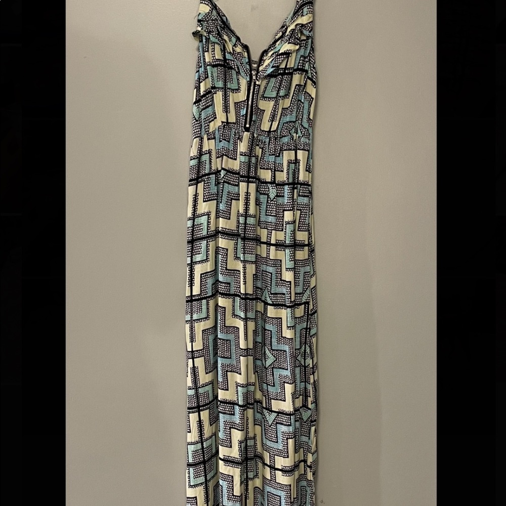 Patterned Maxi Dress - Picture 2 of 4